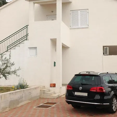 With A Parking Space - 4268 *