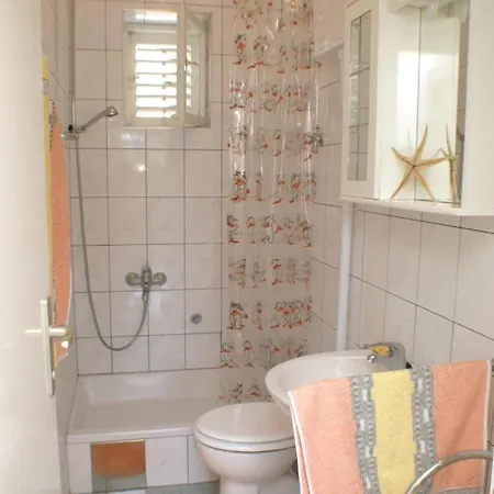 With A Parking Space - 4268 Apartmán