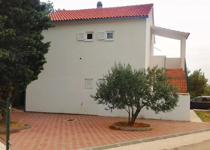 With A Parking Space - 4268 דירה *