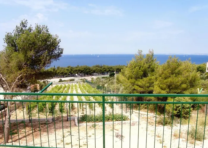 With A Parking Space - 4268